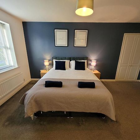 Catchpole Stays Abbey Field Apartment- A Lovely 2 Bed Apartment With Field Views Near Colchester Town Centre Bagian luar foto